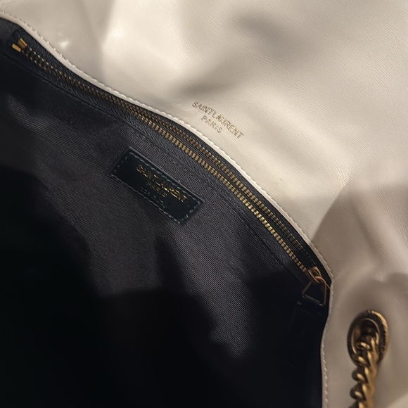 Yves Saint Laurent LouLou Puffer Medium in Blanc Vintage. - Picture 5 of 11